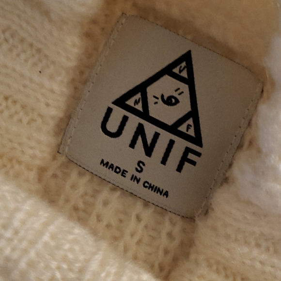 UNIF mock neck sweater pull-over cropped - Picture 3 of 3